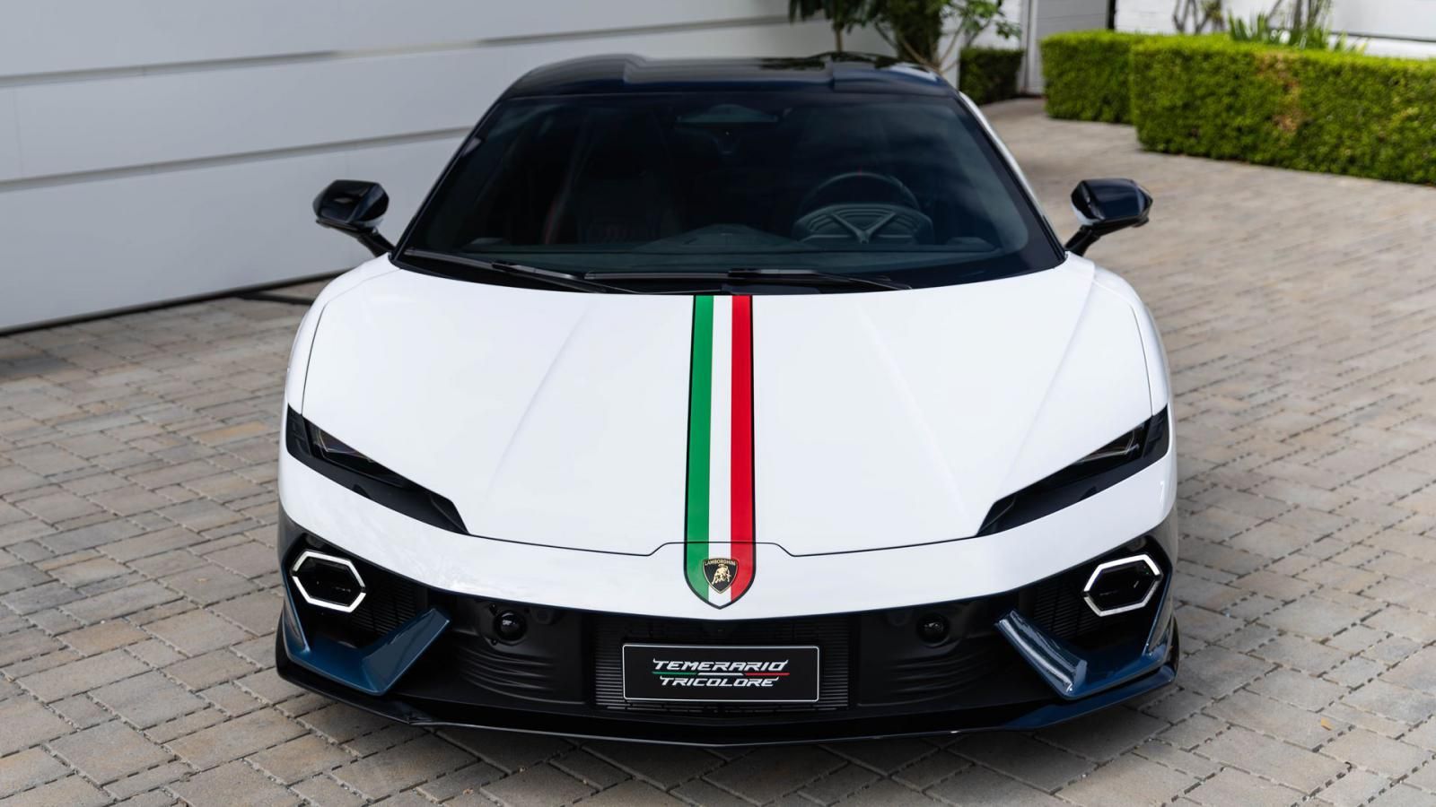 Η Lamborghini Temerario επανέφερε την ονομασία Tricolore
